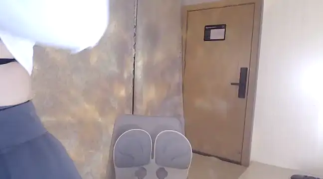 Snapshot of puppy-mango chatting on December 9, 2024, 5:40 am puppy-mango online show from December 9, 2024, 5:40 am