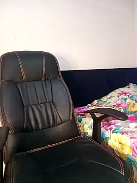 Aashixxx12 online show from February 26, 2025, 10:42 pm