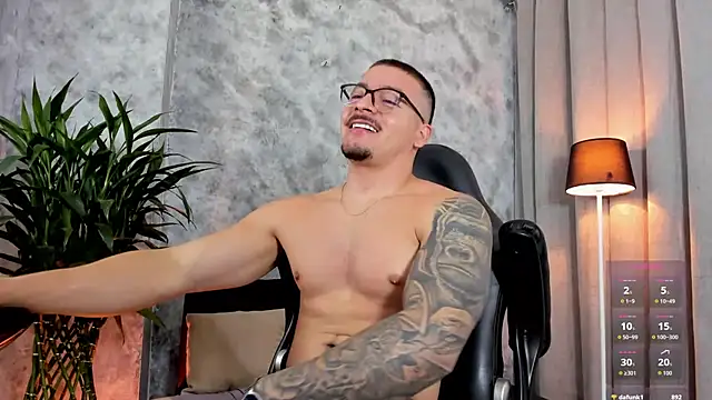 boyc022  online show from April 3, 2026, 12:25 pm