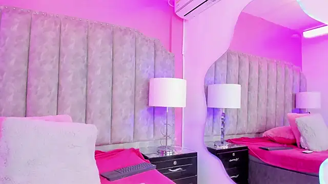 CoralHarmon online show from January 29, 2025, 8:04 pm