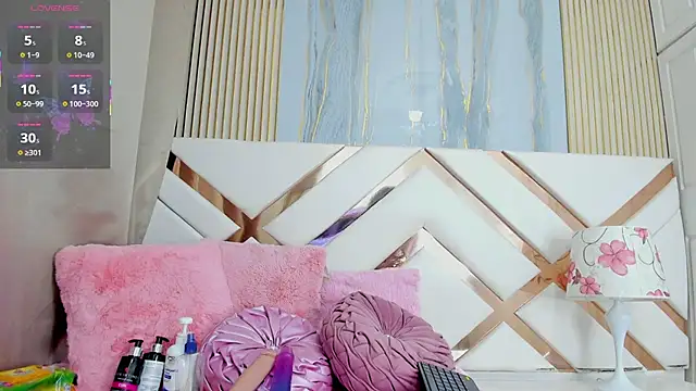 CoralHarmon online show from November 22, 2025, 10:20 pm