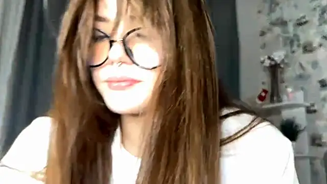 Snapshot of BlissDodd chatting on October 4, 2025, 6:39 pm BlissDodd online show from October 4, 2025, 6:39 pm