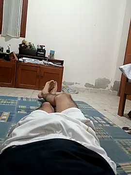 Snapshot of Loytder chatting on March 27, 2026, 3:45 am Loytder online show from March 27, 2026, 3:45 am