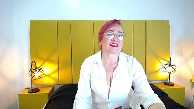 Lupiita223 online show from September 11, 2025, 1:11 pm