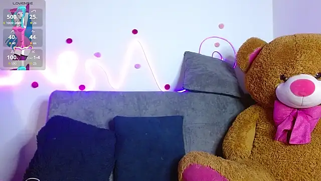 Snapshot of sophia_cute1_1 chatting on September 20, 2025, 12:28 pm sophia cute1 1 online show from September 20, 2025, 12:28 pm