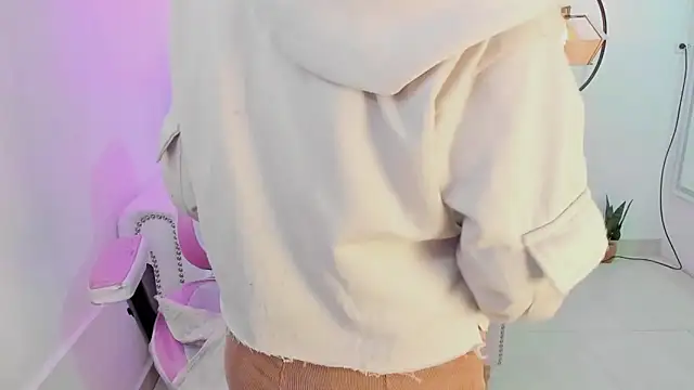 Theia moon online show from March 5, 2025, 12:33 pm