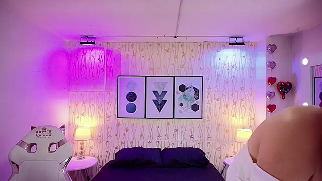 Theia moon online show from March 16, 2025, 4:09 am