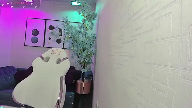 Theia moon online show from March 9, 2026, 12:42 pm