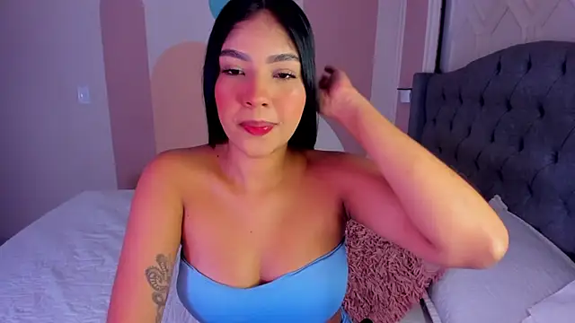 Snapshot of MadyLust chatting on February 17, 2026, 8:15 pm MadyLust online show from February 17, 2026, 8:15 pm