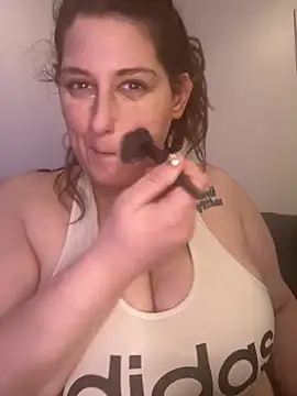 delinadelray online show from March 15, 2025, 2:14 am