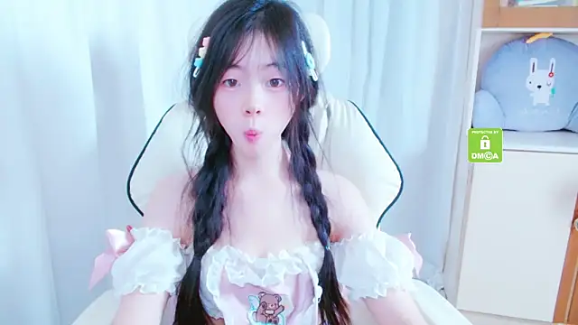 xiyao1314 online show from September 18, 2025, 1:40 am