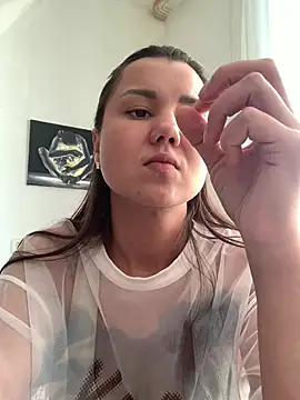 MiraMiss online show from March 18, 2026, 7:33 am