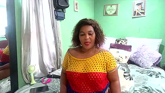 Snapshot of SexyEbony37X chatting on February 8, 2026, 6:39 am SexyEbony37X online show from February 8, 2026, 6:39 am