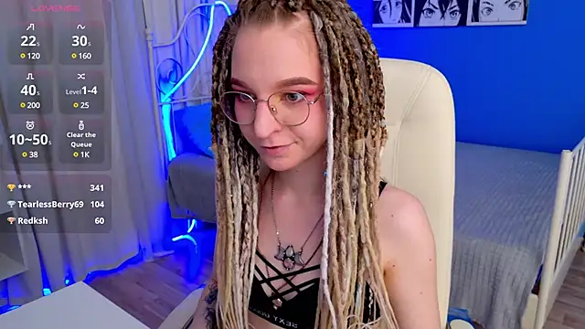 VioletShine online show from February 26, 2025, 5:50 pm