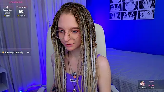 VioletShine online show from March 6, 2025, 2:40 pm