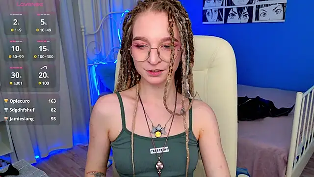 VioletShine online show from March 20, 2025, 6:53 pm