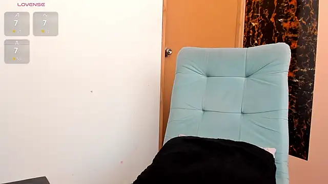 SarayMoorex  online show from September 23, 2025, 8:45 pm