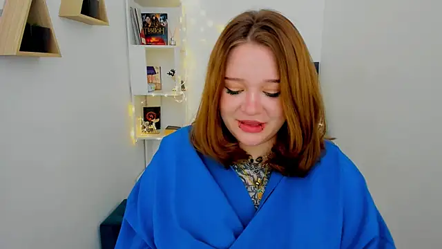 Snapshot of MoonLghte chatting on January 12, 2025, 7:53 pm MoonLghte online show from January 12, 2025, 7:53 pm