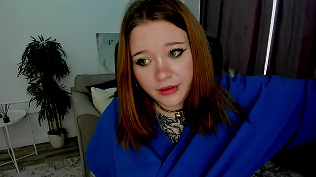 Snapshot of MoonLghte chatting on February 10, 2025, 12:39 pm MoonLghte online show from February 10, 2025, 12:39 pm