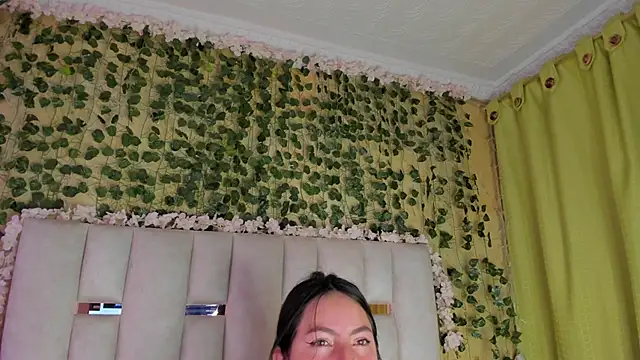 jenifer  power10 online show from March 11, 2025, 2:40 pm