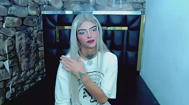 Luna and valery online show from January 4, 2025, 8:16 pm