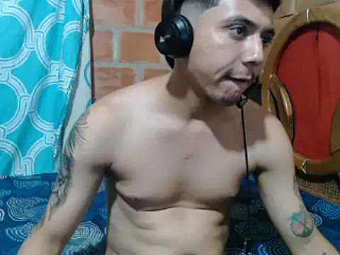 Snapshot of Horny_dirty_boy chatting on December 6, 2024, 11:25 pm Horny dirty boy online show from December 6, 2024, 11:25 pm