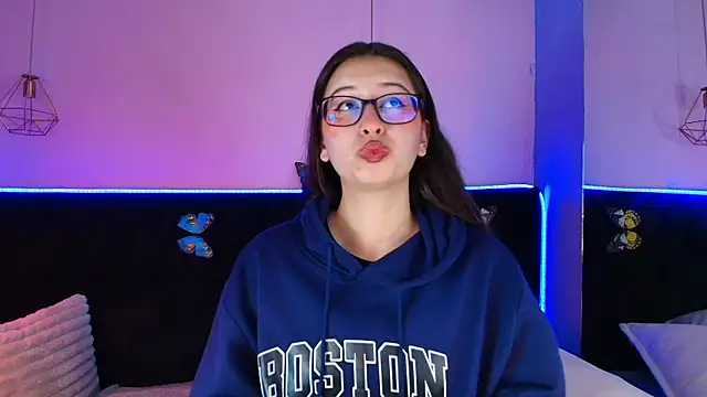 Anastasia Whitee online show from April 3, 2026, 12:25 pm