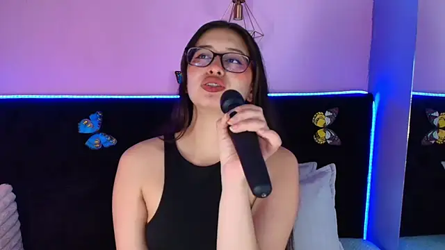 Anastasia Whitee online show from May 3, 2026, 1:39 pm