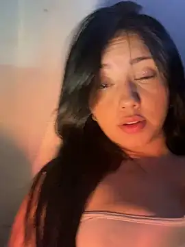 Snapshot of sweet_kitty0110 chatting on January 24, 2025, 6:46 am sweet kitty0110 online show from January 24, 2025, 6:46 am