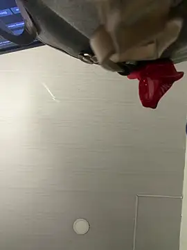 Tiffanny online show from February 16, 2026, 1:40 pm