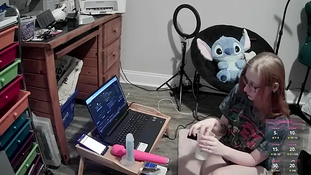 LilyFoxxx online show from January 7, 2026, 6:16 am