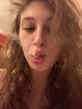 Snapshot of lolippp666 chatting on February 5, 2025, 1:04 am lolippp666 online show from February 5, 2025, 1:04 am