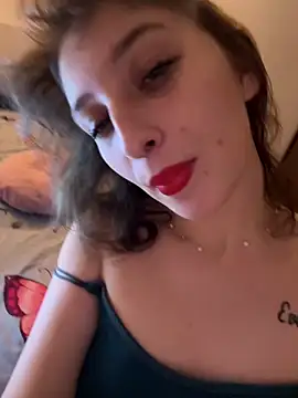 Snapshot of lolippp666 chatting on February 9, 2026, 11:31 pm lolippp666 online show from February 9, 2026, 11:31 pm