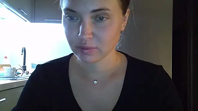 Lucky Anna online show from September 12, 2025, 4:07 pm