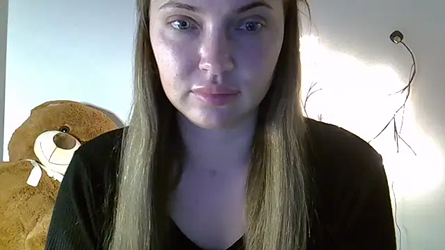 Lucky Anna online show from March 31, 2026, 7:14 pm