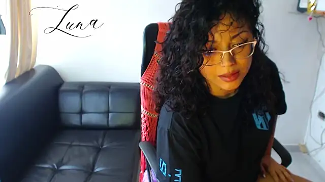 Lunavega1 online show from September 10, 2025, 4:18 pm