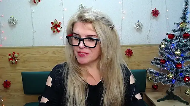 Snapshot of Julya_Barbi chatting on December 20, 2024, 9:21 am Julya Barbi online show from December 20, 2024, 9:21 am