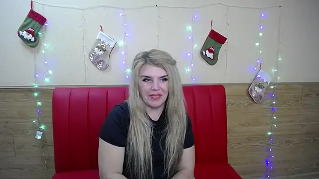 Snapshot of Julya_Barbi chatting on January 13, 2025, 4:07 am Julya Barbi online show from January 13, 2025, 4:07 am