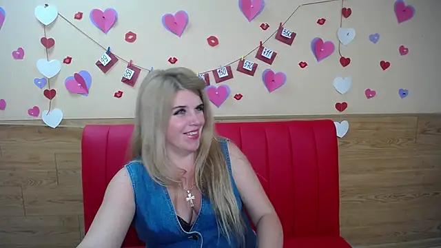 Snapshot of Julya_Barbi chatting on February 4, 2025, 12:11 pm Julya Barbi online show from February 4, 2025, 12:11 pm
