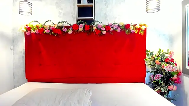 Snapshot of SilvannaFit chatting on April 29, 2026, 11:47 am SilvannaFit online show from April 29, 2026, 11:47 am