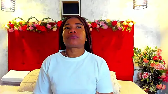 Snapshot of SilvannaFit chatting on May 3, 2026, 10:10 am SilvannaFit online show from May 3, 2026, 10:10 am