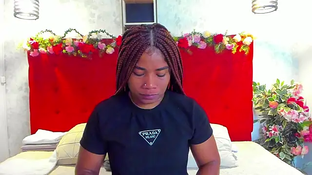 Snapshot of SilvannaFit chatting on May 24, 2026, 9:36 am SilvannaFit online show from May 24, 2026, 9:36 am