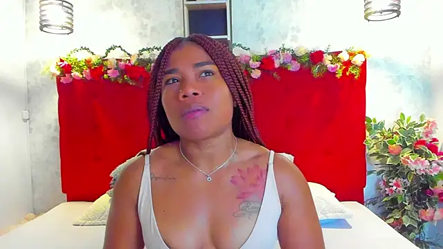 Snapshot of SilvannaFit chatting on May 26, 2026, 11:39 am SilvannaFit online show from May 26, 2026, 11:39 am
