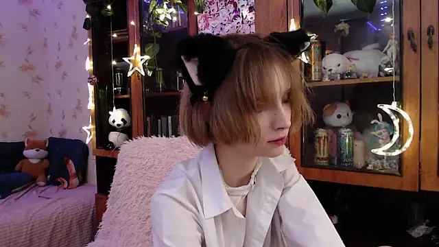 Snapshot of cloudgirrl chatting on February 27, 2025, 1:05 am cloudgirrl online show from February 27, 2025, 1:05 am