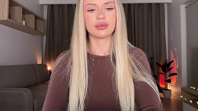 Snapshot of Julia_RL chatting on October 1, 2025, 10:49 pm Julia RL online show from October 1, 2025, 10:49 pm