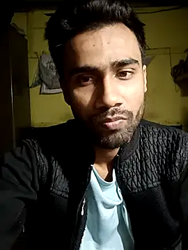 Snapshot of Skinny_Bigass_23 chatting on March 12, 2025, 6:33 pm Skinny Bigass 23 online show from March 12, 2025, 6:33 pm