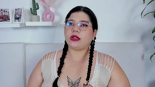 Snapshot of Meli_Meli chatting on February 1, 2025, 9:19 pm Meli Meli online show from February 1, 2025, 9:19 pm