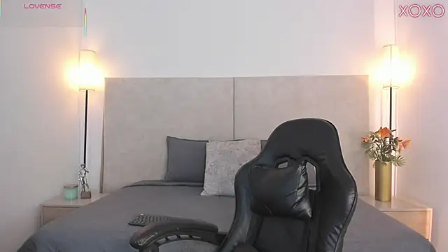 Saori newman online show from March 25, 2026, 11:38 am