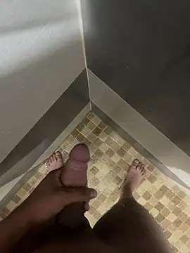 mylovetr1 online show from March 12, 2025, 7:02 am