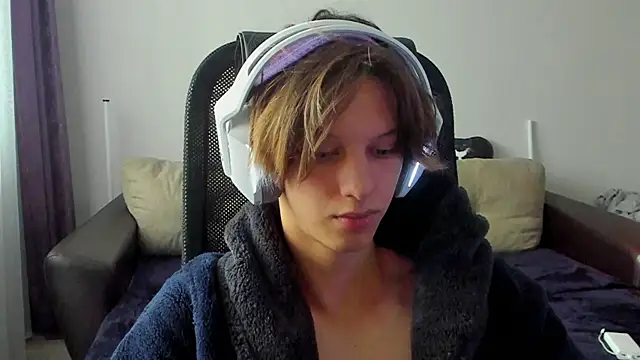 Ostin meow online show from November 10, 2025, 4:00 am